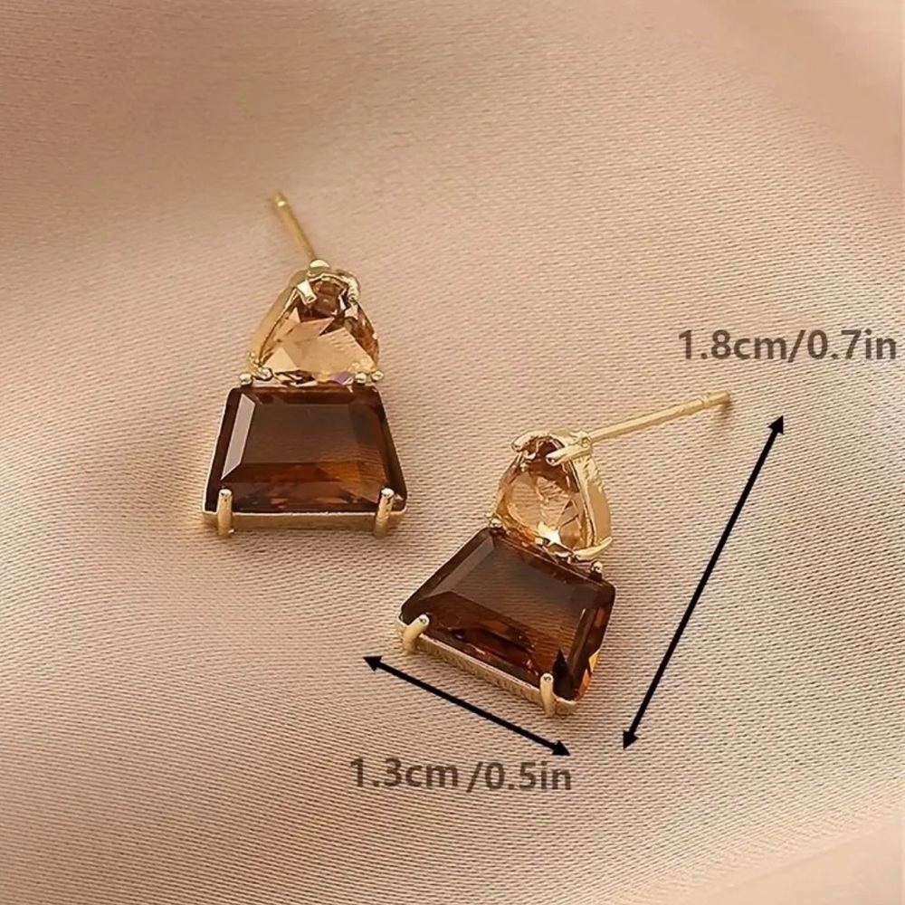 Gold gem stone dangle earrings ✨ - Picture 2 of 2